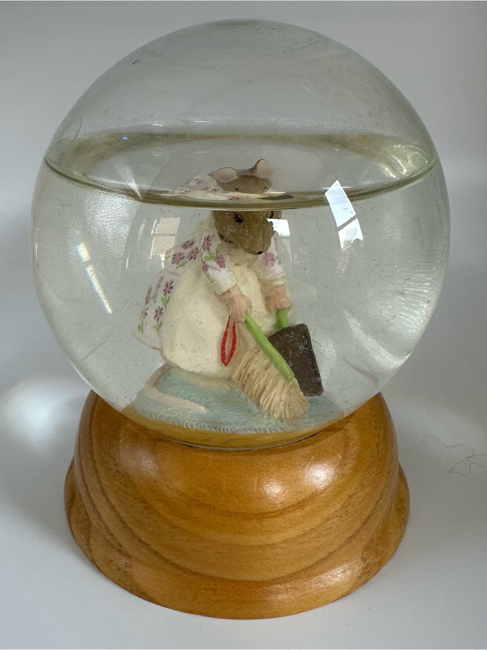 Beatrix Potter “Hunca Munca” Crystal Snow Globe